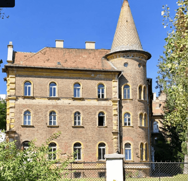 MTS at Avicenna College, Budapest, Hungary — main view
